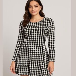 🩷Free🩷Emery Rose fit and flair long sleeve dress size small